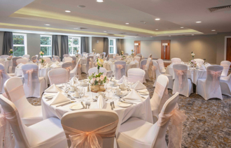 LISTING CAROUSELS Carousel Desktop Carousel Stratford Suite 2