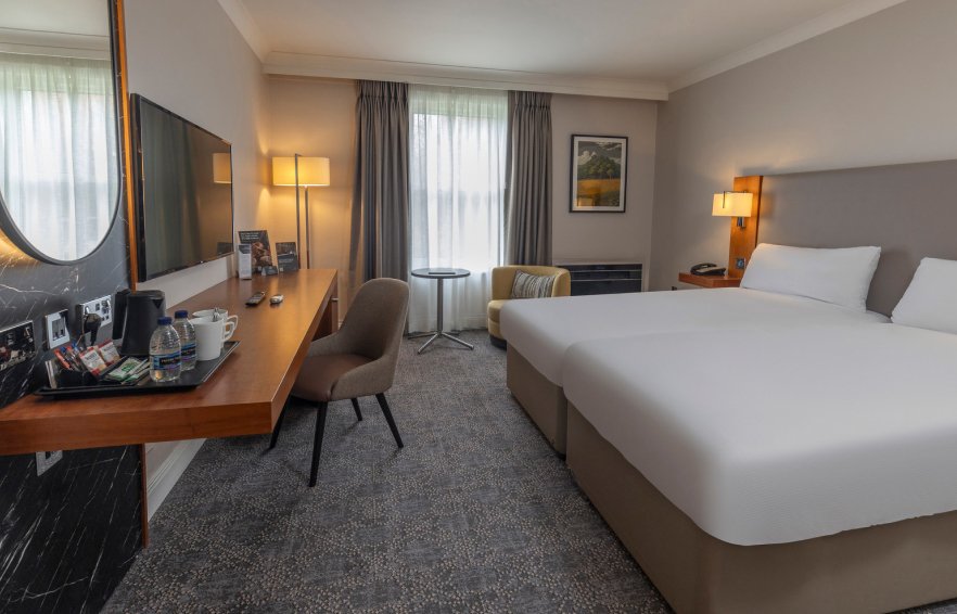 CLASSIC Carousel Desktop Classic Twin Carousel 4