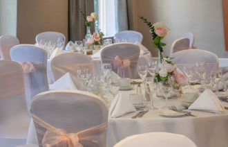 LISTING CAROUSELS Carousel Desktop Carousel Stratford Suite 4