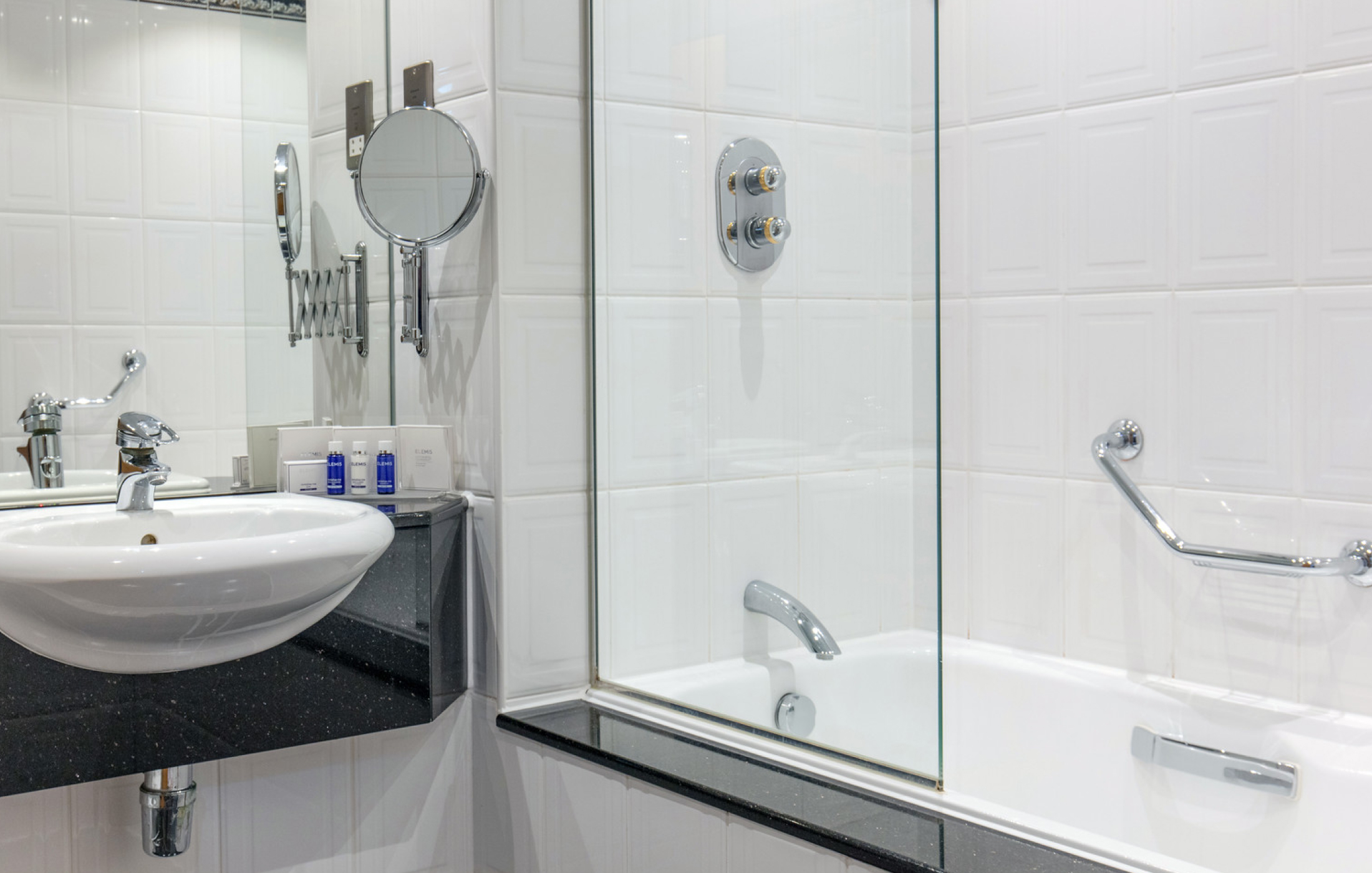 Gallery SUPERIOR FAMILY Superior Family 2