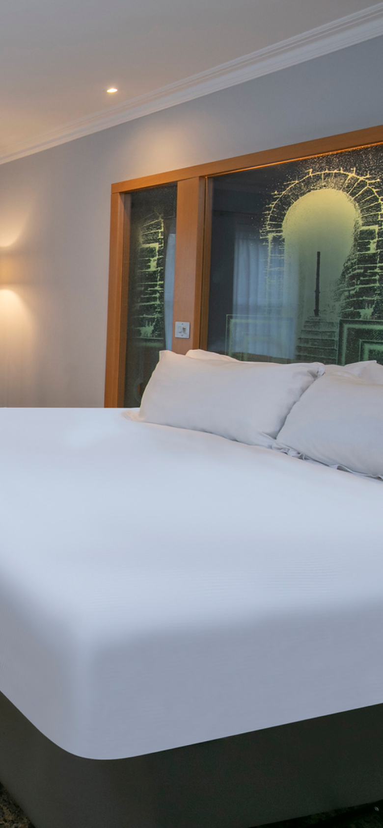 DELUXE Inner Desktop Banner