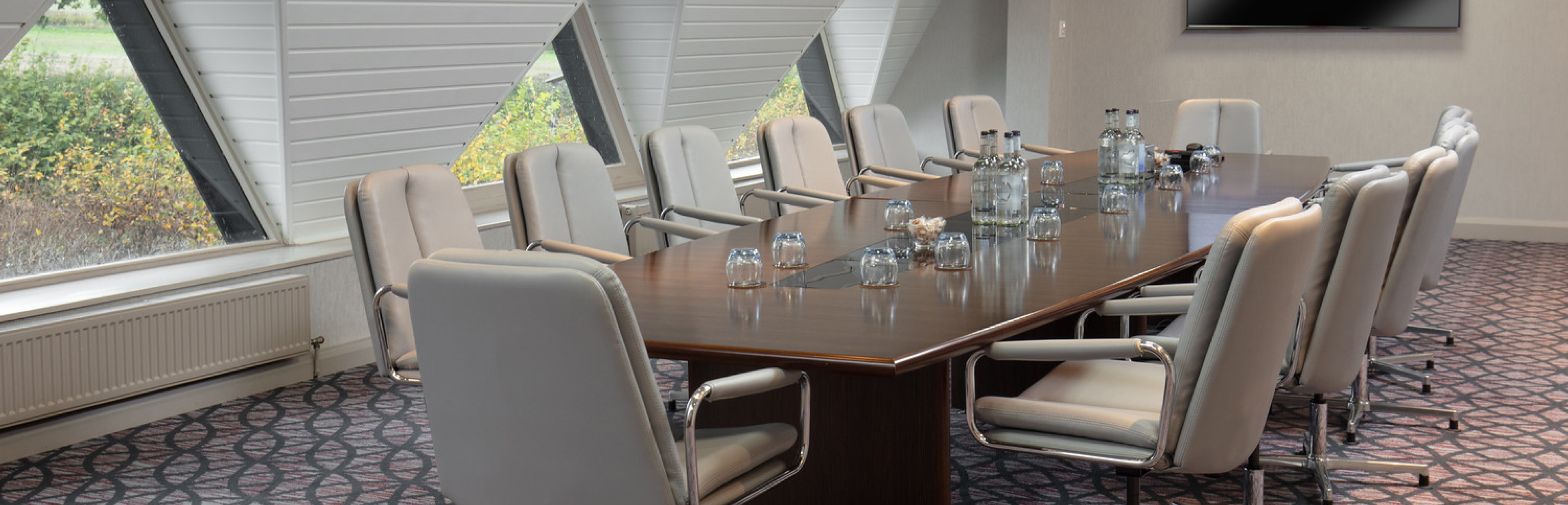 DETAILS Inner Desktop Banner