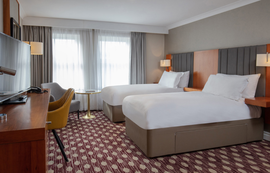 CLASSIC ACCESSIBLE TWIN Carousel Desktop Classic Twin Accessible Carousel 1