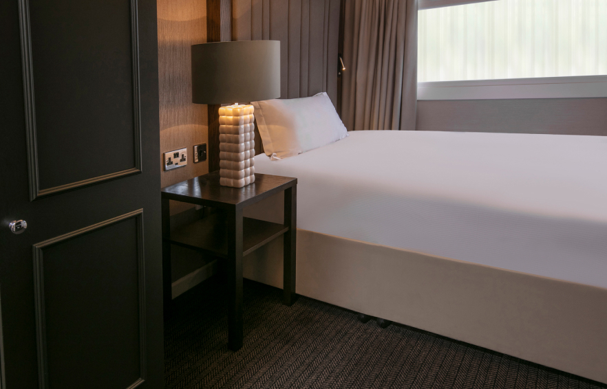 CLASSIC Carousel Desktop Classic Single Carousel 5