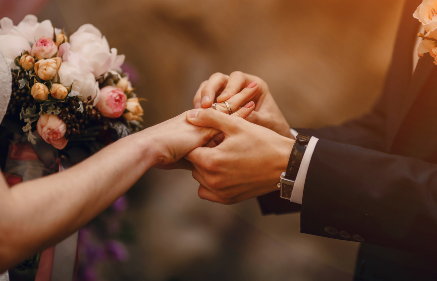 LISTING CAROUSELS Carousel Desktop Carousel Luxe