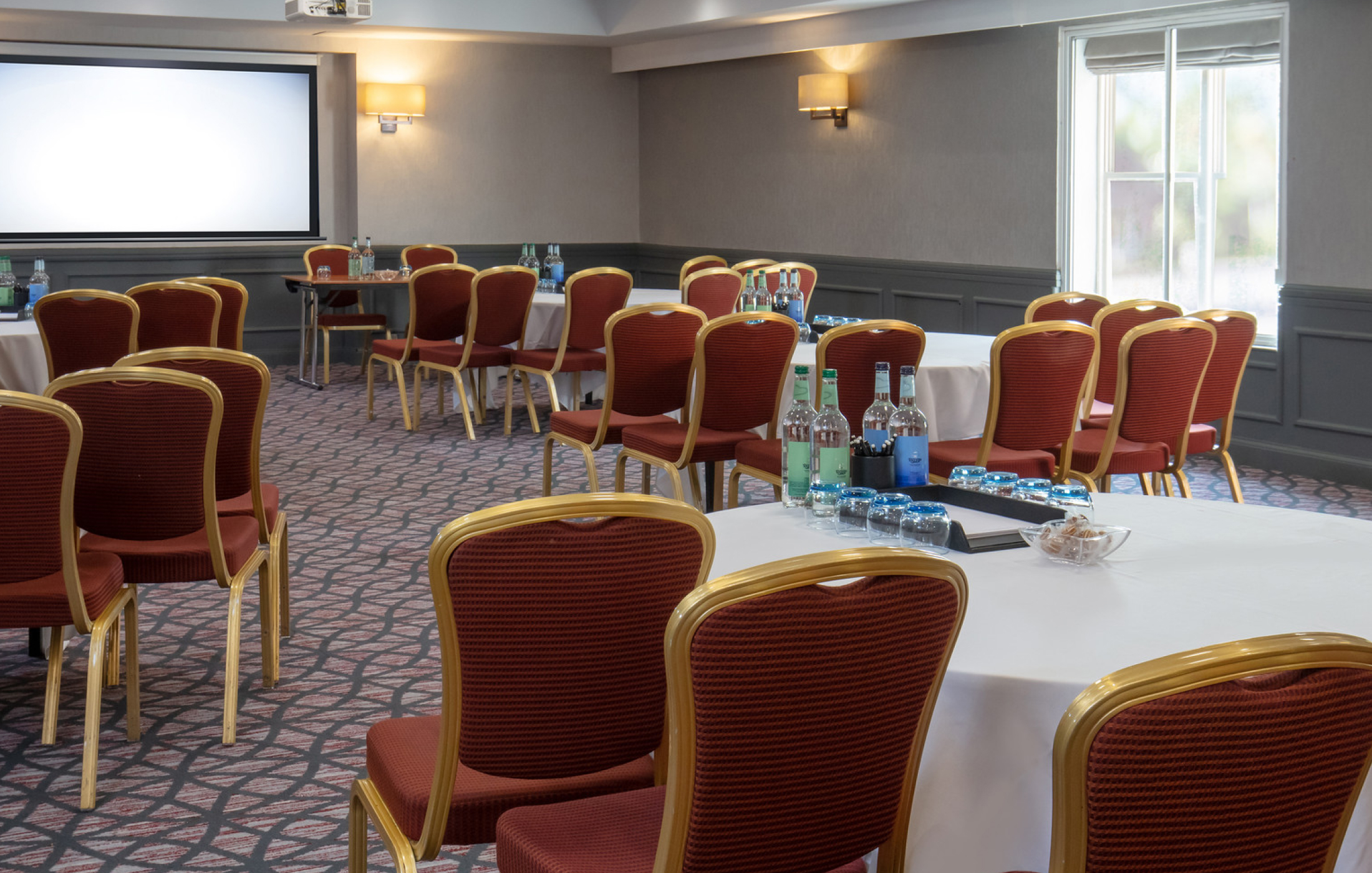 Gallery AVON Avon Cabaret 1